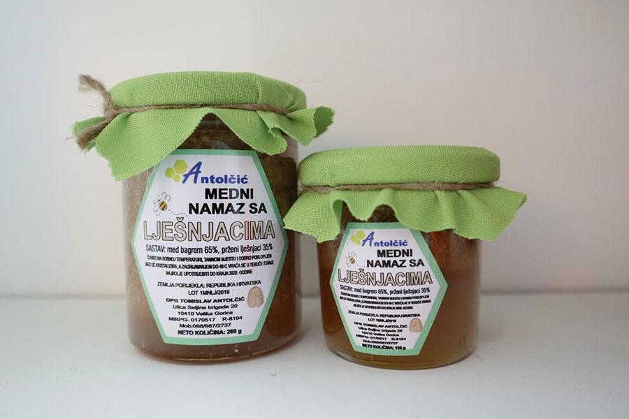 Medni namaz sa lješnjacima